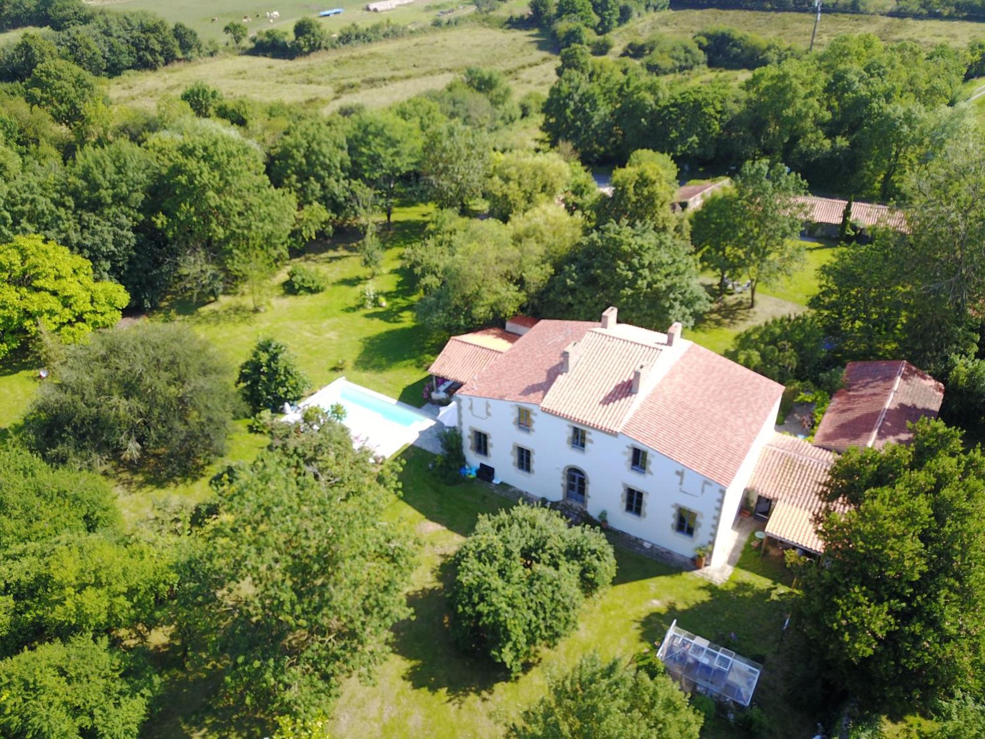 Bed and Breakfast Au Logis De La Mongie Soullans Экстерьер фото
